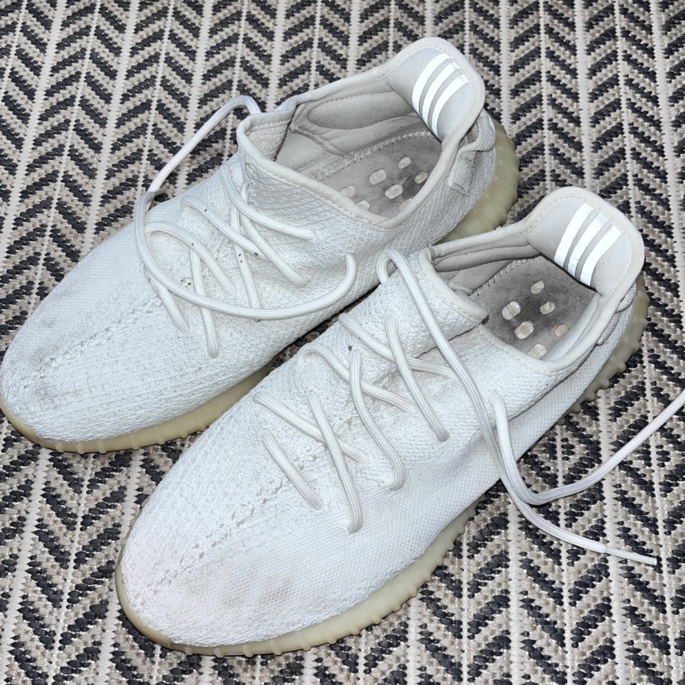 Authentic Yeezy Boost V2 350 triple white size 11